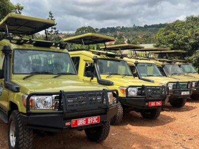 safari-land-cruiser-rentals-uganda
