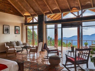 luxury gorilla safaris Uganda luxury gorilla safaris